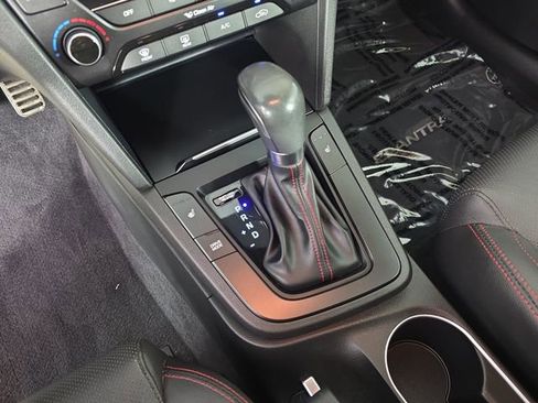 Used 2018 Hyundai Elantra Sport w/ Sport Premium Package 03 FWD image 32