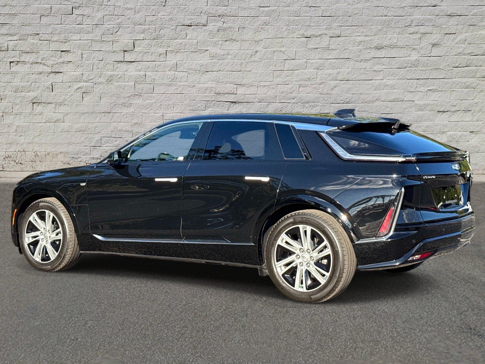 Used 2024 Cadillac Lyriq Tech w/ Driver Assist Package RWD image 3