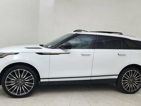 Used 2022 Land Rover Range Rover Velar R-Dynamic S image 3