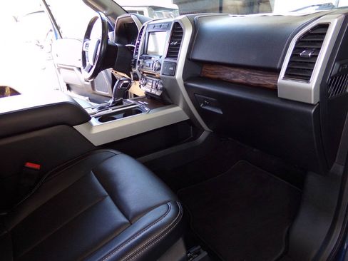 Used 2018 Ford F150 Lariat w/ Equipment Group 502A Luxury AWD/4WD image 26