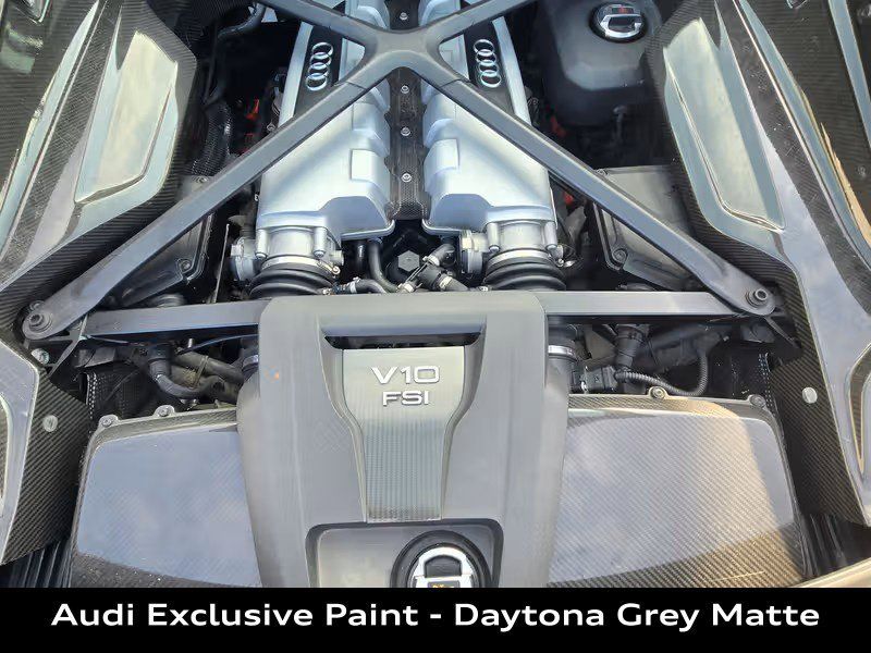 Used 2017 Audi R8 V10 w/ Carbon Exterior Package AWD/4WD image 21