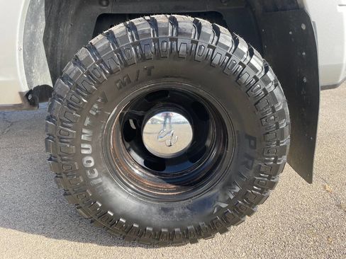 Used 2016 RAM 3500 Tradesman w/ Chrome Appearance Group image 12