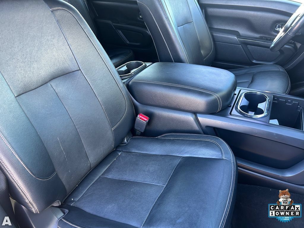 Used 2019 Nissan Titan SL w/ Midnight Edition AWD/4WD image 11