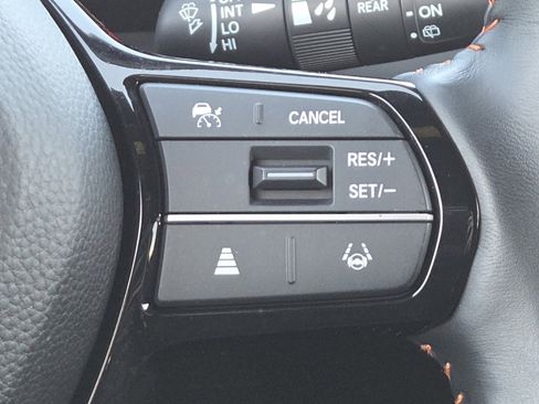 Used 2025 Honda HR-V Sport image 32