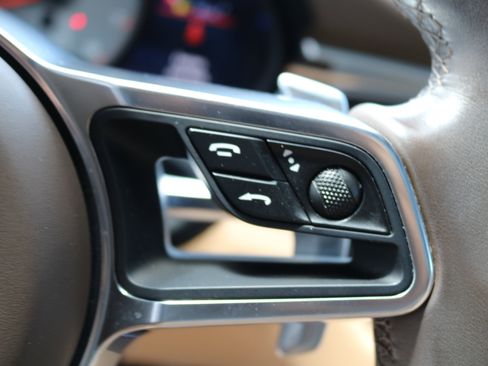 Used 2017 Porsche Macan S image 40