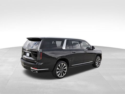 New 2026 Cadillac Escalade ESV Luxury AWD/4WD image 4