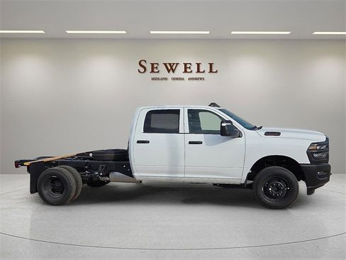 New 2026 RAM 3500 Tradesman image 5