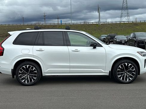 New 2026 Volvo XC90 T8 Ultra w/ Lounge Package AWD/4WD image 2
