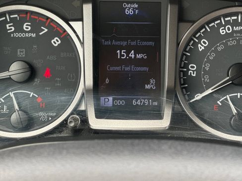 Used 2022 Toyota Tacoma SR5 RWD image 25