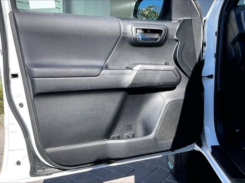 Used 2023 Toyota Tacoma TRD Sport image 23