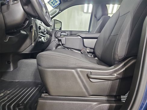 Certified 2022 Chevrolet Silverado 2500 Custom w/ Custom Value Package image 33