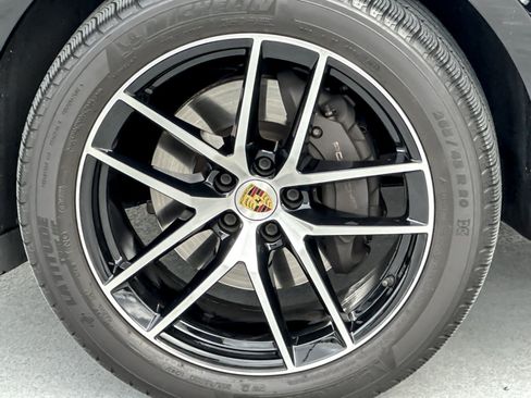 Used 2022 Porsche Macan image 26