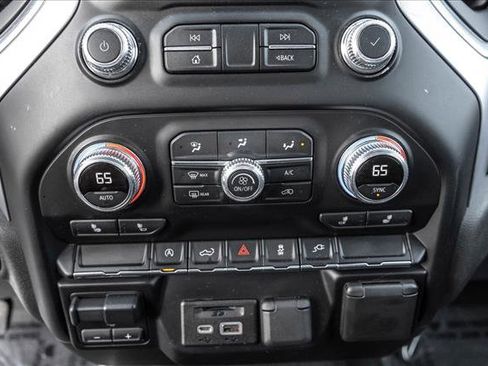 Used 2020 GMC Sierra 1500 SLE w/ SLE Value Package image 17