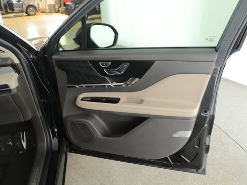 Used 2022 Lincoln Corsair FWD w/ Equipment Group 101A image 13