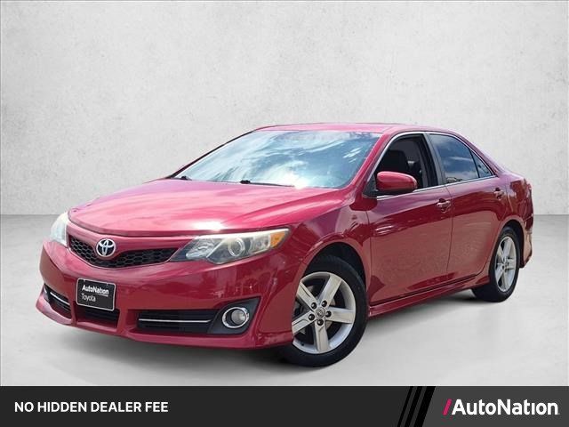 Used 2014 Toyota Camry SE FWD image 1