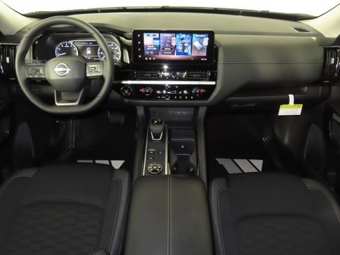 New 2026 Nissan Pathfinder SV image 10