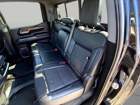 Used 2023 GMC Sierra 1500 Denali AWD/4WD image 19