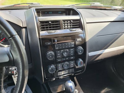Used 2010 Ford Escape XLT FWD image 18