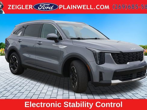 Used 2024 Kia Sorento S FWD image 7