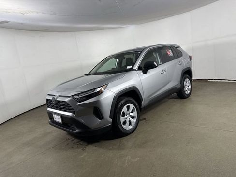 Used 2024 Toyota RAV4 LE AWD/4WD image 2
