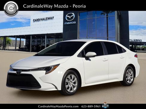 Used 2024 Toyota Corolla LE FWD image 1