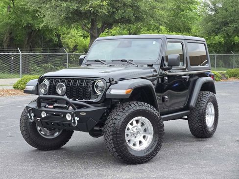 Used 2025 Jeep Wrangler Sport image 1
