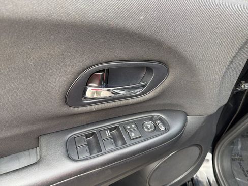 Used 2022 Honda HR-V Sport image 24