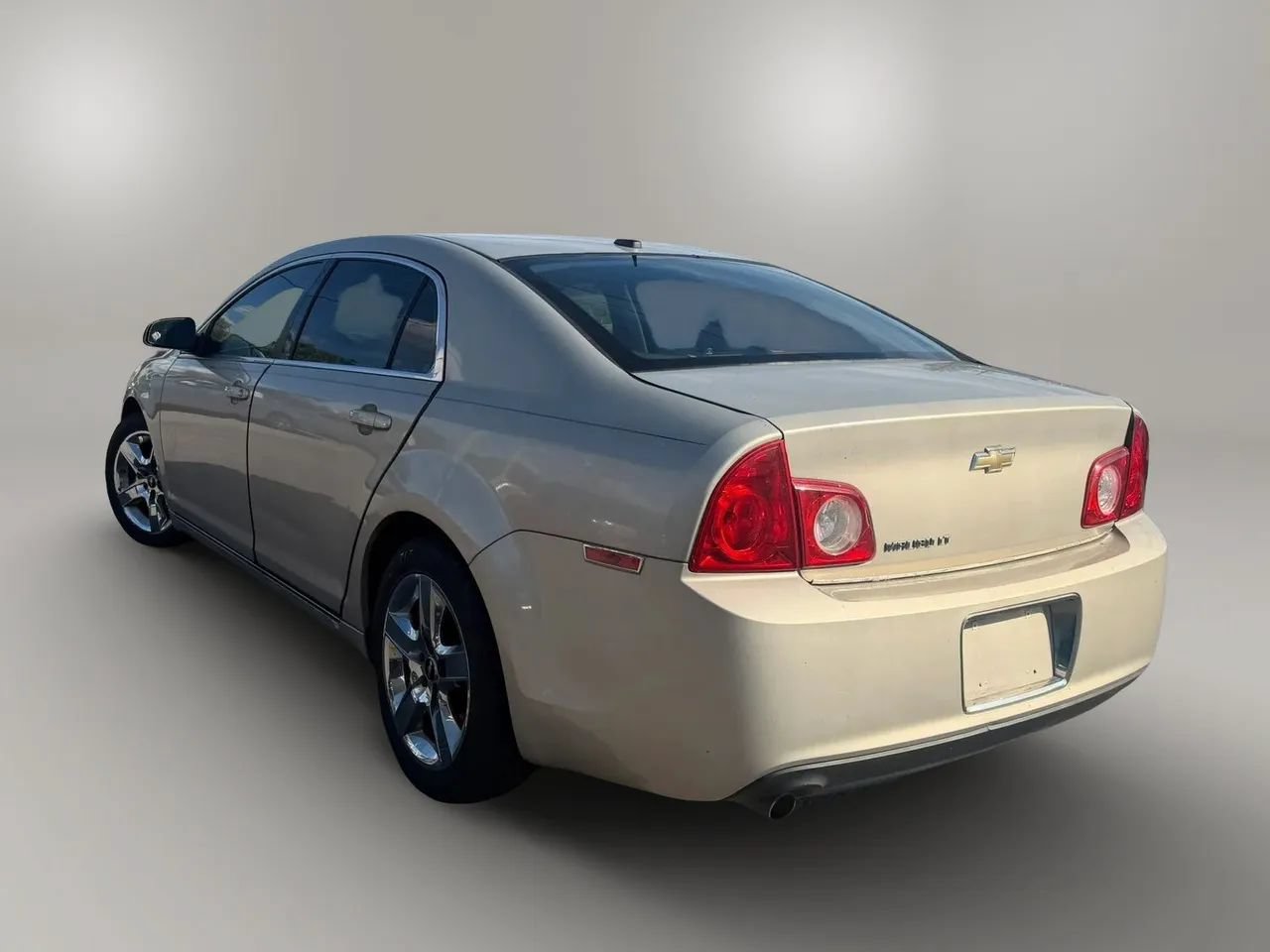 Used 2010 Chevrolet Malibu LT w/ Power Convenience Package FWD image 3