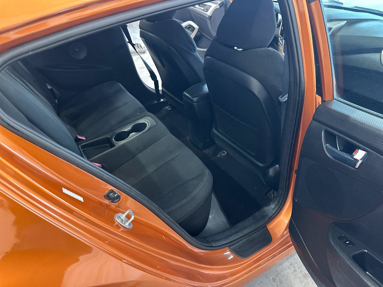 Used 2016 Hyundai Veloster FWD image 17
