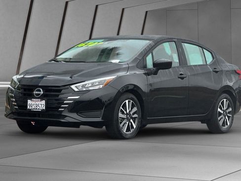 Used 2025 Nissan Versa SV image 8