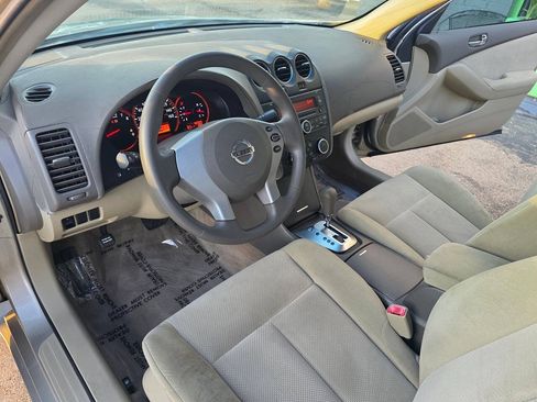 Used 2009 Nissan Altima 2.5 S FWD image 6