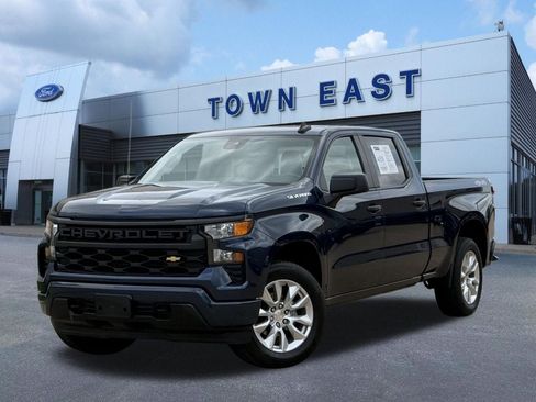 Used 2023 Chevrolet Silverado 1500 Custom AWD/4WD image 1