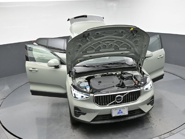 Used 2025 Volvo XC40 B5 Ultra w/ Climate Package AWD/4WD image 49