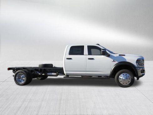 New 2026 RAM 5500 Tradesman w/ Chrome Appearance Group image 2