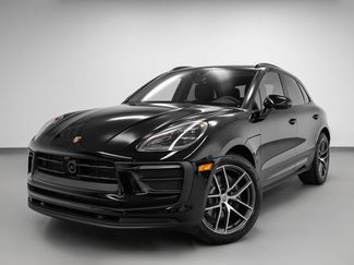 Certified 2025 Porsche Macan video 1