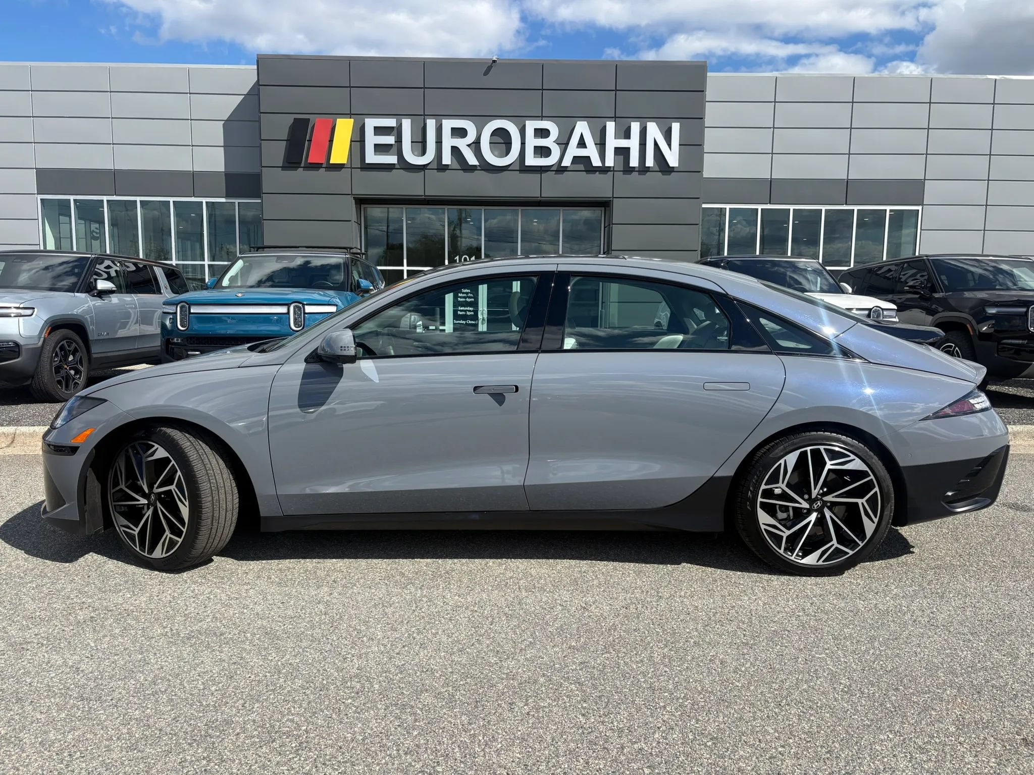 Used 2023 Hyundai Ioniq 6 Limited AWD/4WD image 2