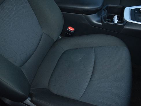 Used 2025 Toyota RAV4 XLE image 21