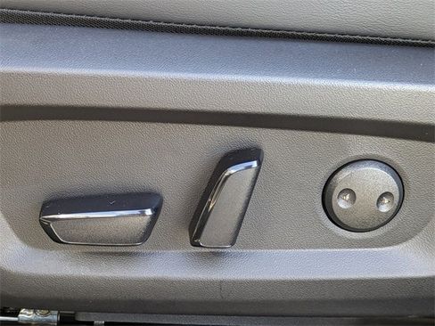 New 2025 Mitsubishi Outlander SE image 22