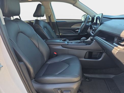 Used 2024 Toyota Grand Highlander FWD image 10
