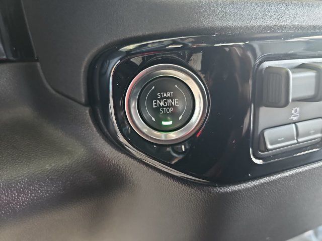 Used 2025 GMC Sierra 1500 SLT RWD image 27
