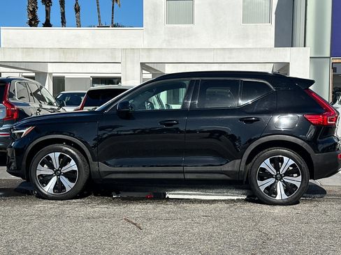 Certified 2023 Volvo XC40 Recharge Core image 7