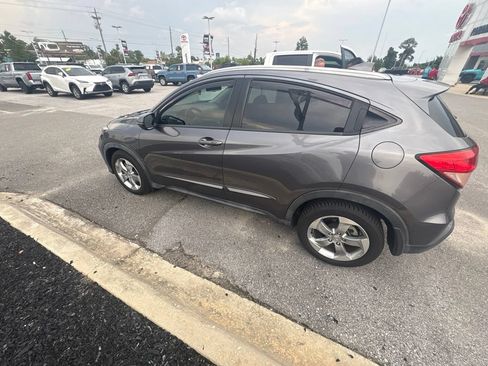 Used 2017 Honda HR-V EX-L image 10