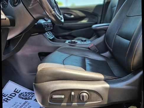 Used 2020 GMC Terrain SLT image 13
