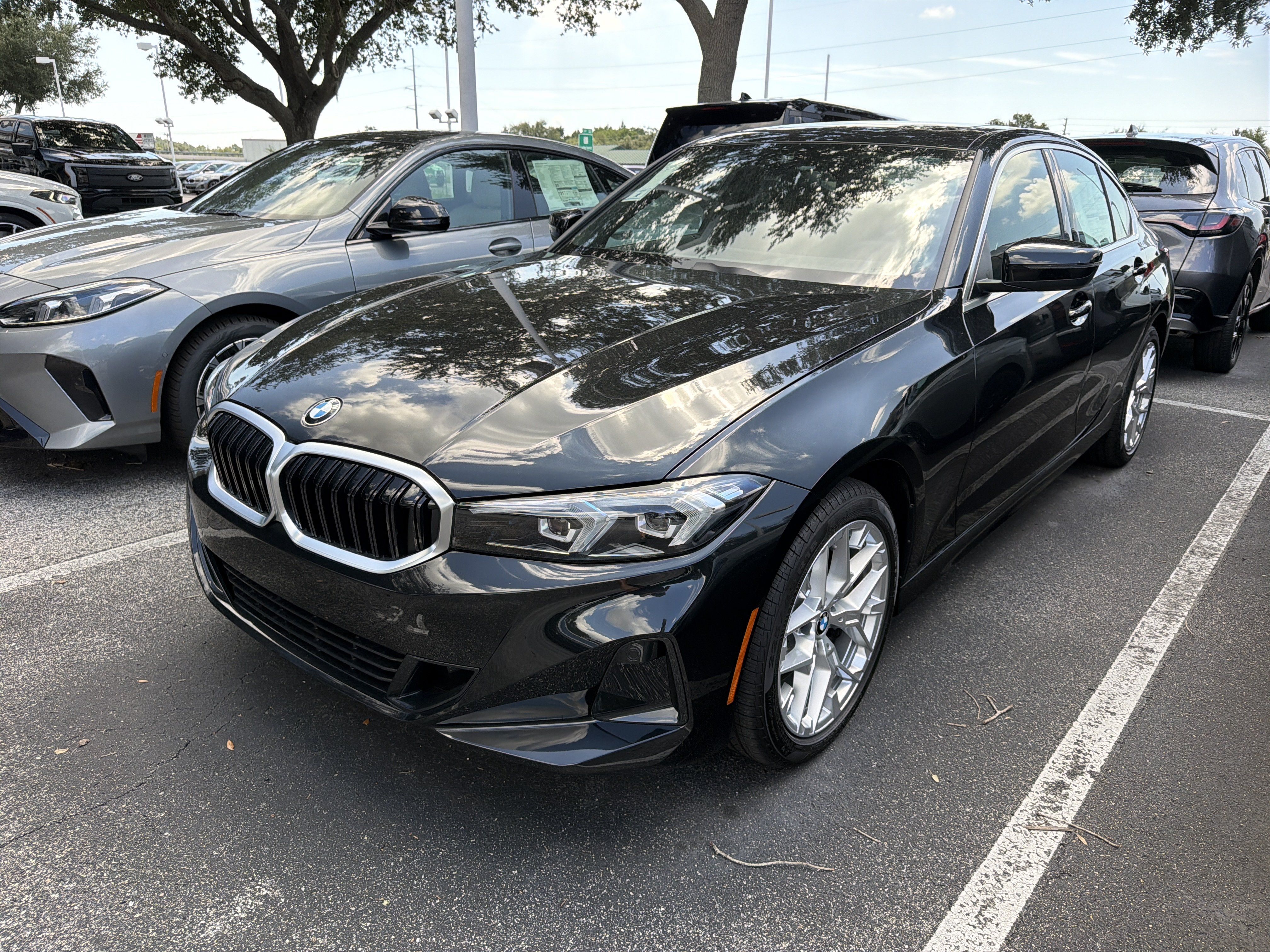 New 2026 BMW 330i Sedan w/ Premium Package RWD image 4