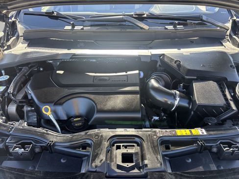 Used 2020 Land Rover Discovery Sport SE R-Dynamic image 11