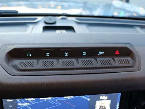 Used 2025 Ford Bronco Badlands AWD/4WD image 27