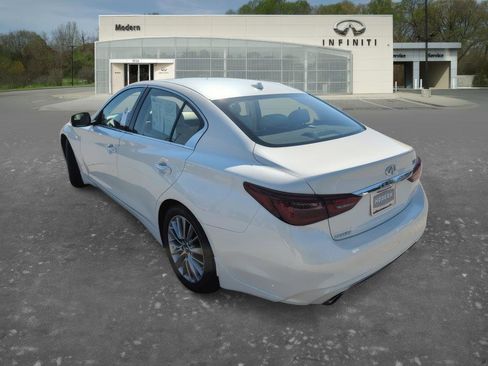 Used 2018 INFINITI Q50 Luxe w/ Essential Package (3.0T Luxe) RWD image 5