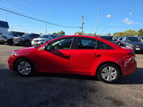 Used 2015 Chevrolet Cruze LS image 3