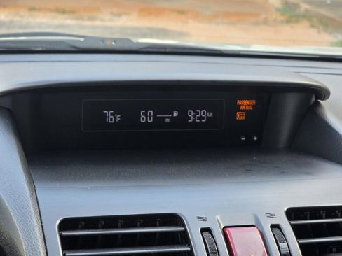 Used 2013 Subaru Crosstrek 2.0i Limited image 13