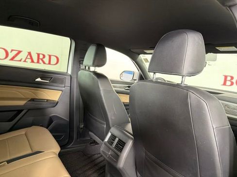 Used 2021 Volkswagen Atlas Cross Sport SE FWD image 19